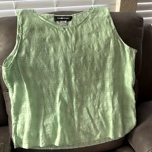 Summer sleeveless top